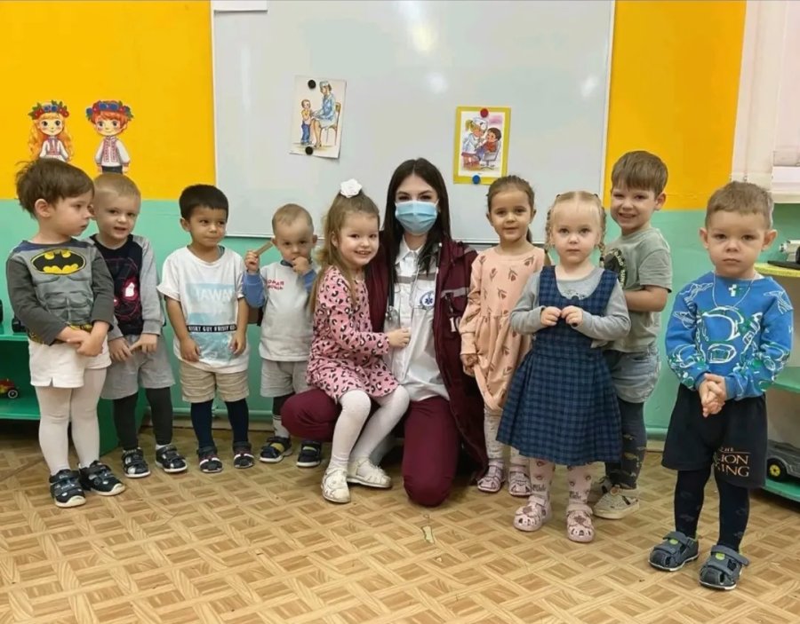 Мама в гостях у ребят